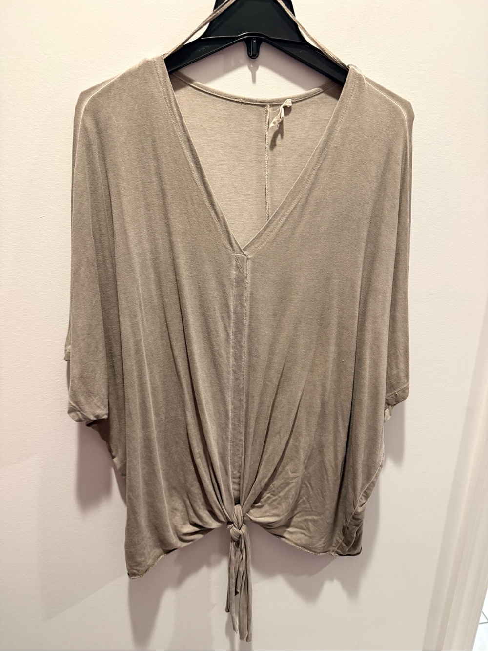 easel Taupe V-Neck Tie-Front Drapey Tunic